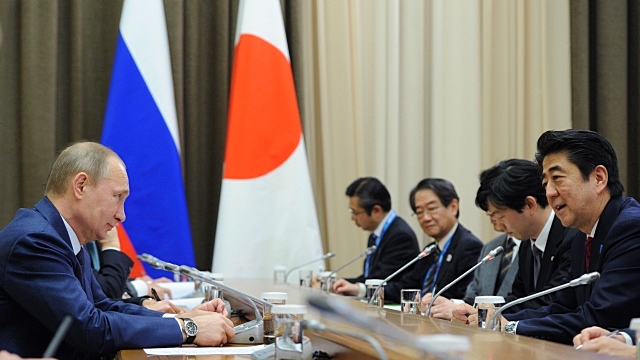 Япония вводит санкции в отношении России