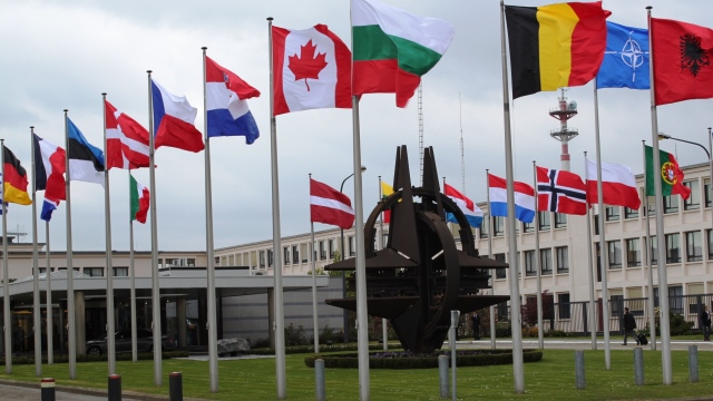 National Interest: НАТО пора «на пенсию», а не на войну с Россией