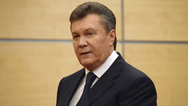 Янукович требует от Киева отвести войска с востока Украины