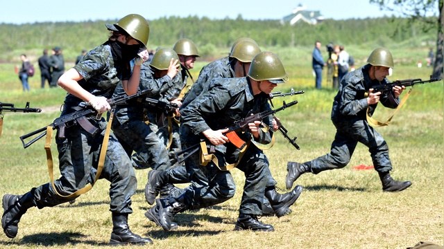 Минобороны РФ: Киев разместил 15 тысяч солдат на границе с Россией