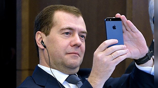 Медведев одернул сторонников блокировки соцсетей