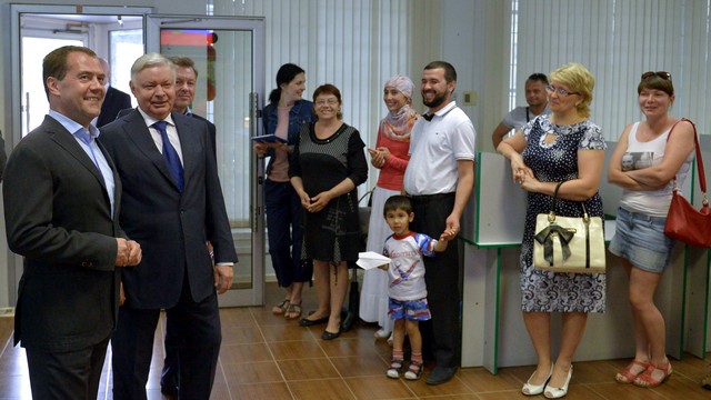 Киев возмущен тем, что Медведев не согласовал с ним свой визит в Крым