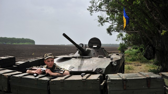 Левый берег: На Украину прорвались вооруженные люди из России
