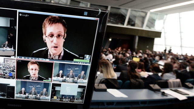 ЦРУ подозревает, что Москва завербовала Сноудена еще 7 лет назад