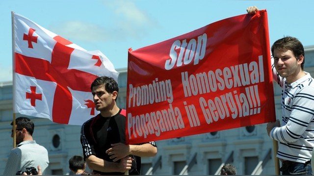 The Guardian: Фальшивые геи чуть не поссорили Грузию с Европой