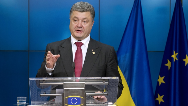 Порошенко: Силой восток Украины нам не вернуть