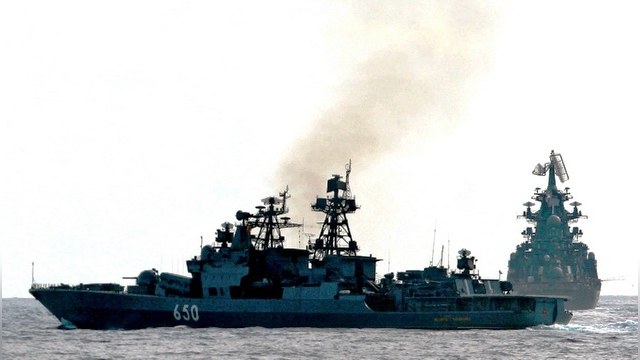 НАТО и Россия проводят учения в Черном море