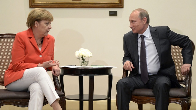 Путин и Меркель за видеоконференцию между Киевом и ополченцами