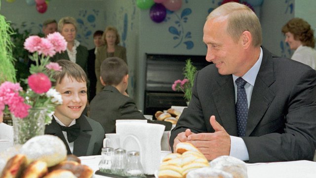Independent: Обедать с Путиным стало небезопасно