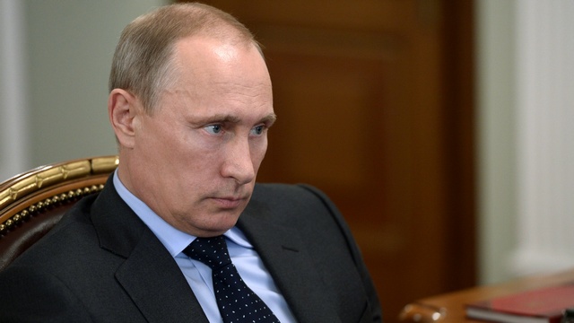 Маша Гессен: Путин не паникует - он пугает Запад
