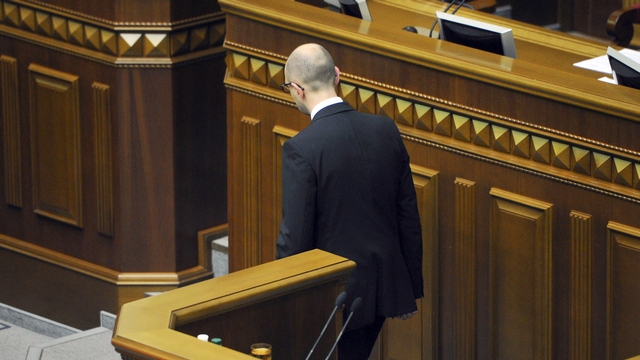 Премьер-министр Украины Арсений Яценюк ушел в отставку