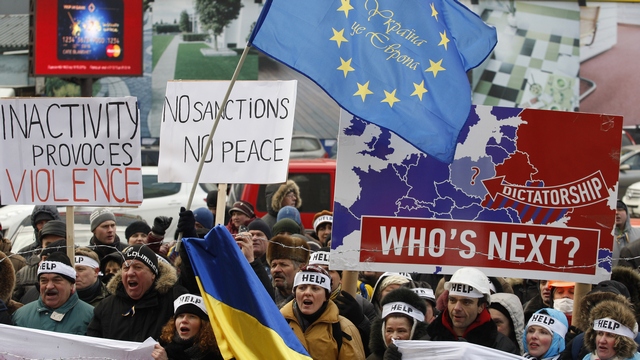 Bloomberg: Восточная Европа страдает от санкций, но подыгрывает Западу