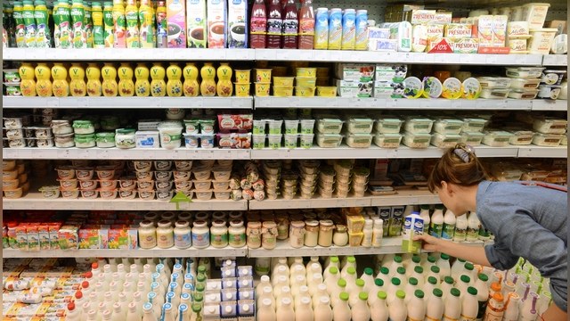 Guardian: Запрет на западные продукты расколол российское общество