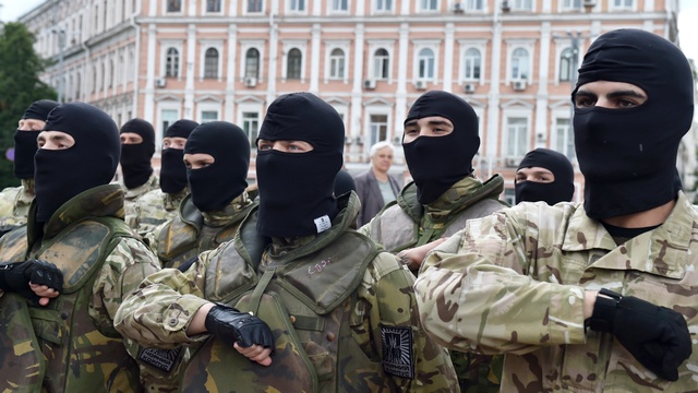 Кризис на Украине: с пророссийскими сепаратистами сражается бригада неонацистов