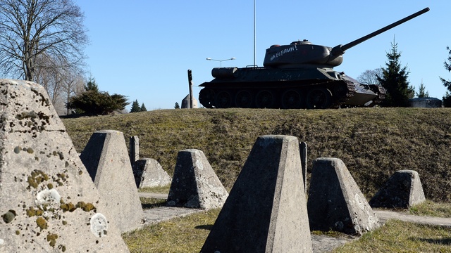 В Польше предложили перекрасить советские Т-34 в желто-синий цвет
