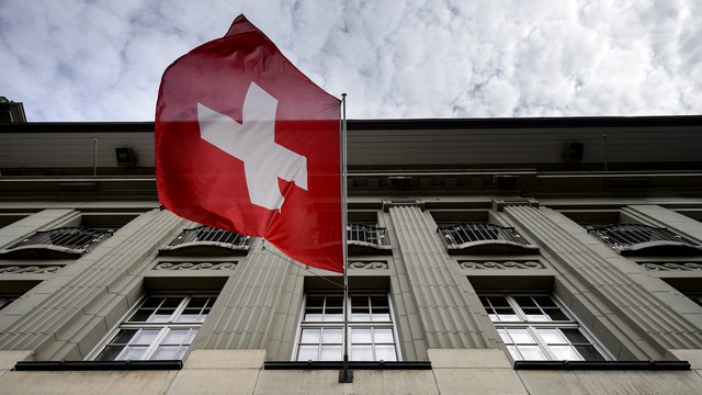 Tribune de Genève: Швейцария тоже наказала Россию, но мягко