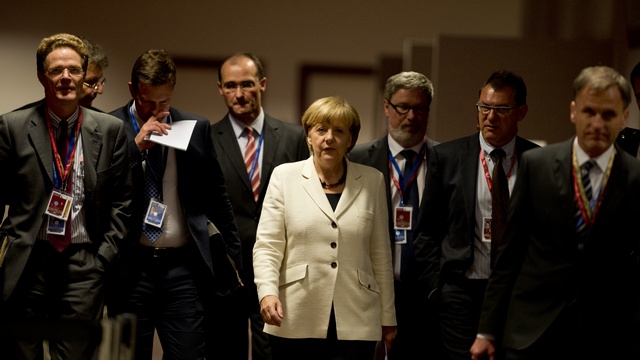 Меркель отказалась вооружать Киев
