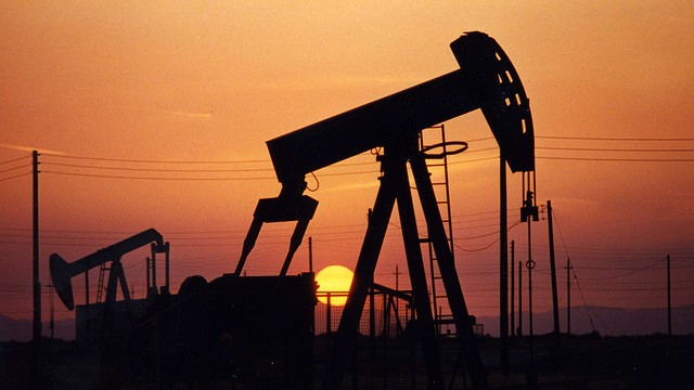 WSJ: Под санкции ЕС попадут предприятия нефтяной отрасли и «оборонки»