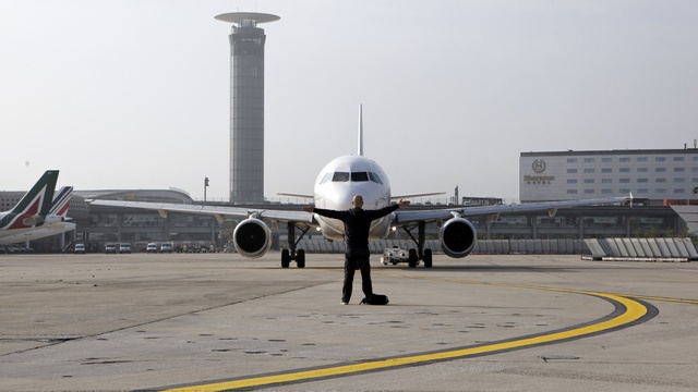 Forbes: Угрозы Москвы ударят по кошелькам пассажиров, а не авиакомпаний 