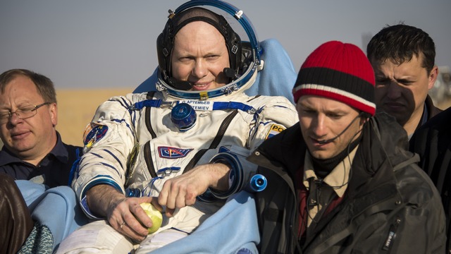 Новый тренд российской космонавтики: приземлился - получи арбуз