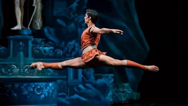 Британский танцовщик: Москву и Лондон примирит «балетная дипломатия»