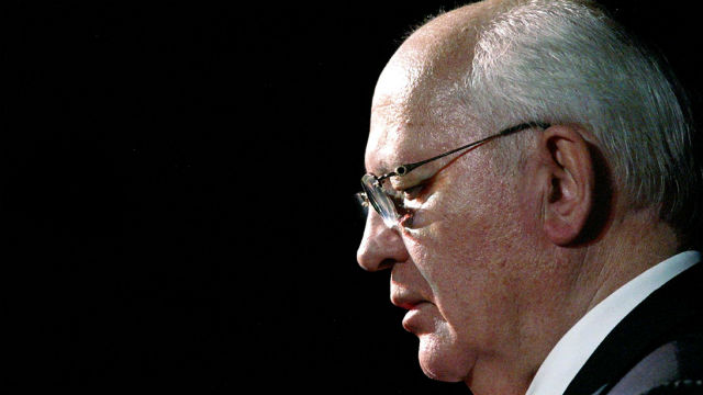 Spiegel: Горбачев вступил в словесную холодную войну с Обамой