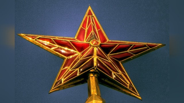 FR: Российские власти и СМИ вспоминают сталинские традиции
