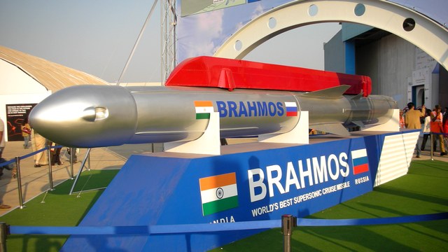 The Hindu: Кому попало Россия и Индия новейшие ракеты продавать не будут