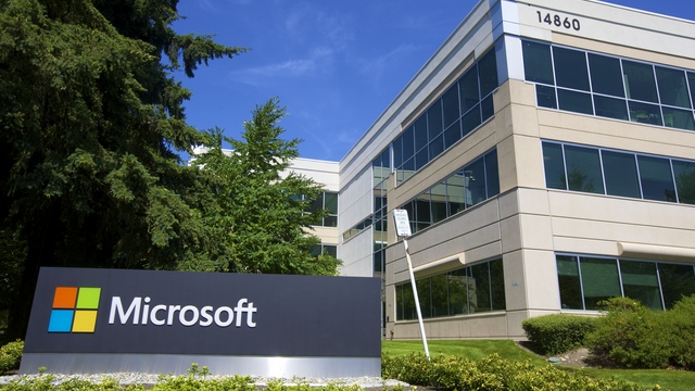 NYT: Аркадий Ротенберг отпугнул Microsoft от «Просвещения»