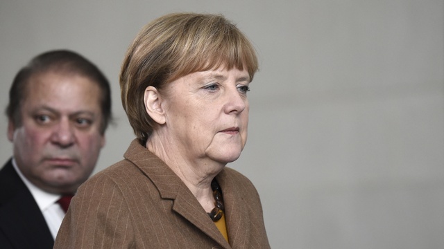 Меркель: ЕС пока не планирует вводить новые санкции против России