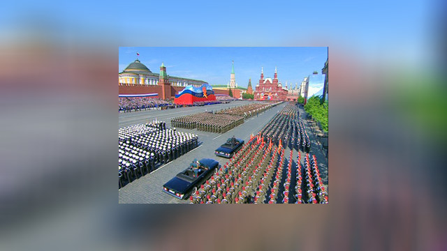 Солдаты НАТО прошли строем по Красной площади