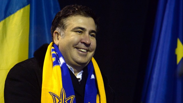 Саакашвили предпочел грузинский паспорт высокому посту