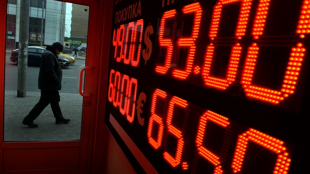 Politico: От падения рубля Россия не развалится