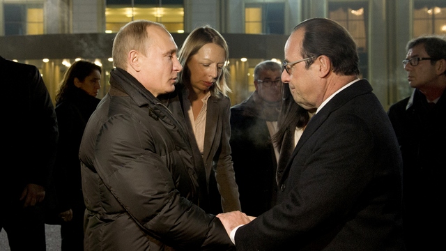 Forbes увидел в визите Олланда в Москву первый просвет для Украины