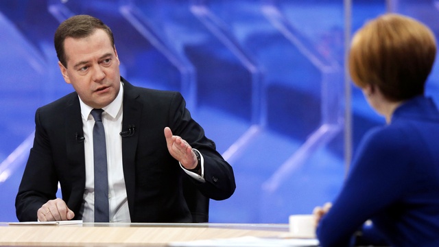 Медведев призвал США вести себя адекватнее