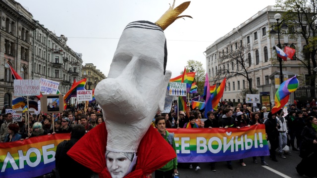 Independent: Геи объявили Путина «врагом года»