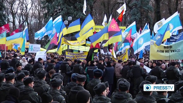Киевляне вышли на демонстрацию против шоковой терапии Яценюка