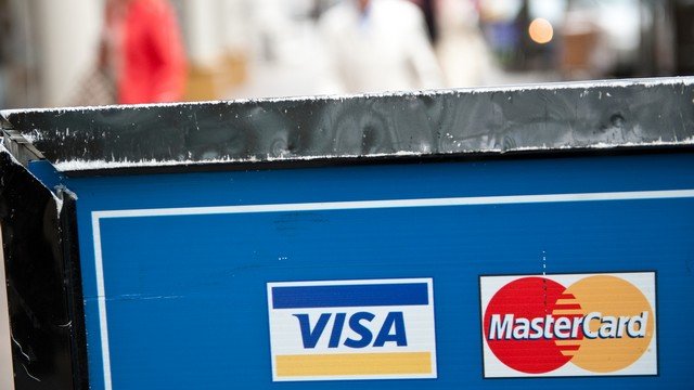Bloomberg: Visa и MasterCard ушли из Крыма