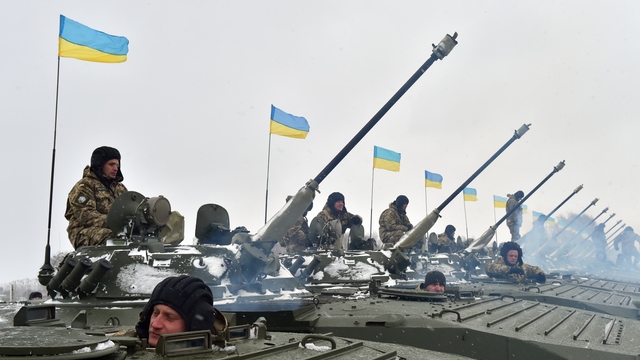 DWN: Коррупция поглотила четверть оборонного бюджета Украины