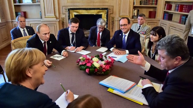 WSJ: Евросоюз переходит от давления на Россию к диалогу