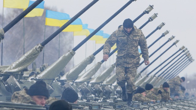 OP: Украинцы не хотят быть пушечным мясом для олигархической власти Киева
