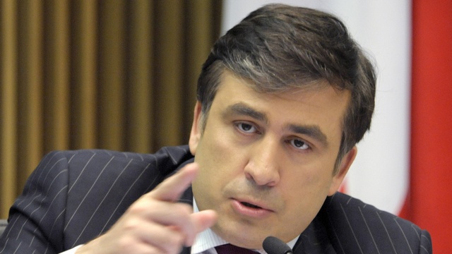 Саакашвили обеспечит украинских силовиков американским оружием