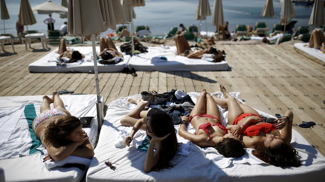 Haaretz: Израильский курорт не выживет без российских туристов