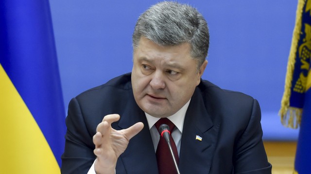Порошенко посмертно наградил «друга украинцев» Немцова