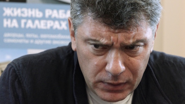 Gazeta Wyborcza: Немцов пытался повести Россию польским путем