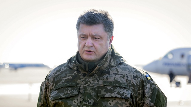 Порошенко заявил о деэскалации конфликта на востоке Украины