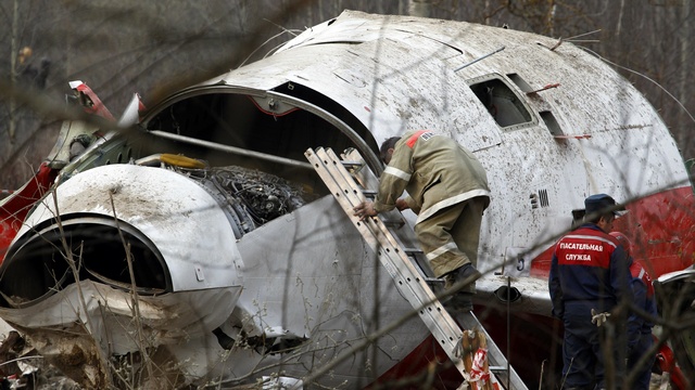 Польша обвинила российских авиадиспетчеров в смоленской катастрофе