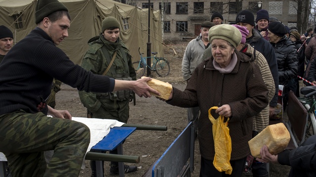 Минюст Украины: Соцвыплаты в подконтрольных сепаратистам зонах возобновят после их освобождения