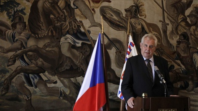 NYT: Чешский президент приедет в Москву, но парад Победы не посетит