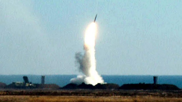 Nrg Maariv: Россия вооружит ракетами С-300 главного нефтяного конкурента 